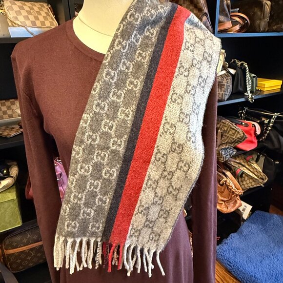 Gucci Cashmere/Wool Grey GG Fringe Scarf - Picture 3 of 6